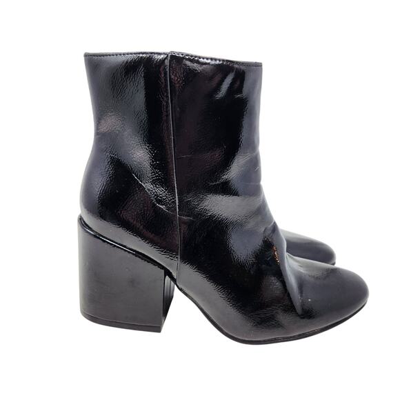 Madden Girl Arcade Patent Ankle Booties Side Zip Black Almond Toe Size 6 M - Picture 1 of 9